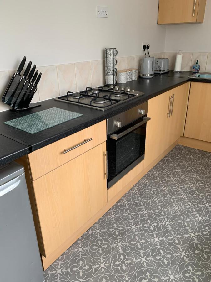 The Greens Apartment Farnworth Экстерьер фото