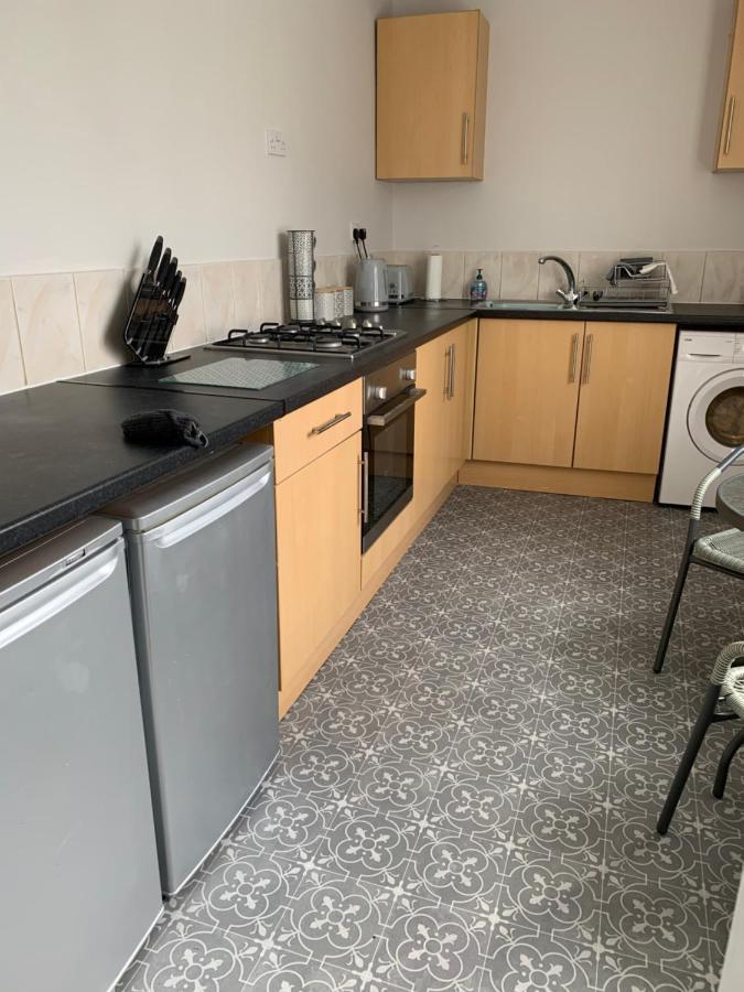 The Greens Apartment Farnworth Экстерьер фото