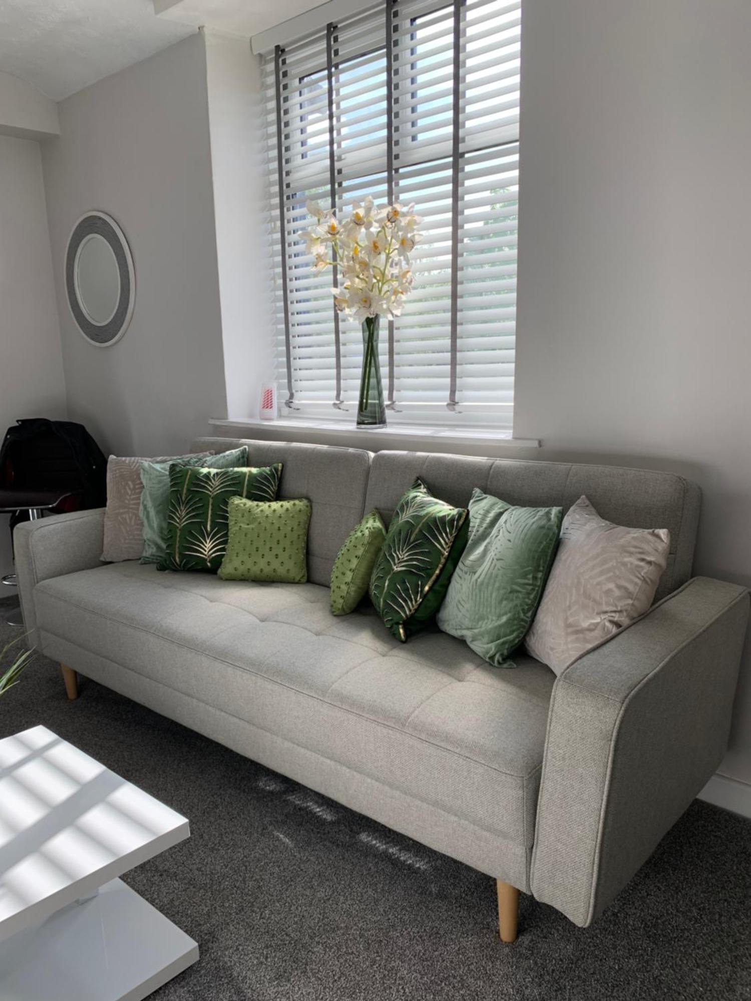 The Greens Apartment Farnworth Экстерьер фото